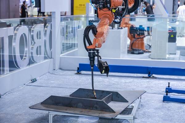 新时达2025工博会圆满落幕 | STEP 2.0战略引领智能制造新篇章