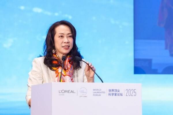 欧莱雅北亚及中国公共事务总裁兰珍珍总结汇报