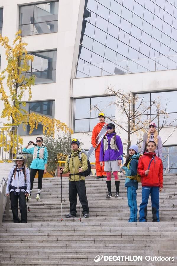 现场员工本色出演户外秀