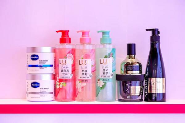凡士林®雪融霜、力士®精油香氛洗护系列以及NEXXUS®高端洗护产品
