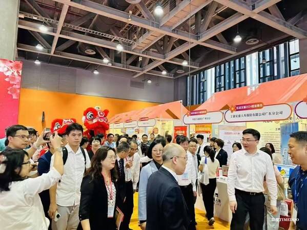 非遗武医进入老龄社会核心场景：峣华堂在 SIC 老博会发布"武医助老"社区康复方案