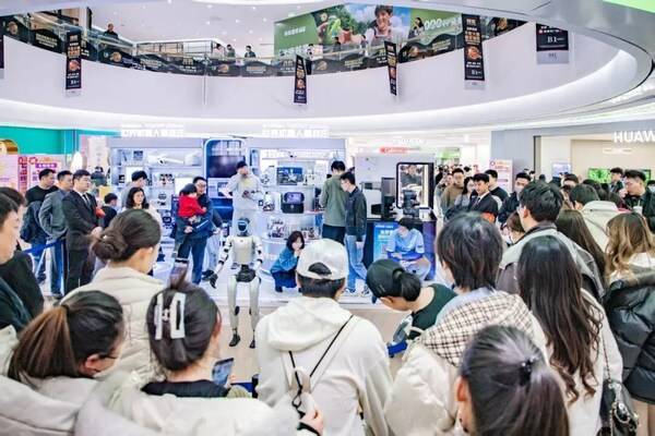 30万客流、900万订单额见证科技破圈 ROBOT MALL合生汇快闪店圆满收官