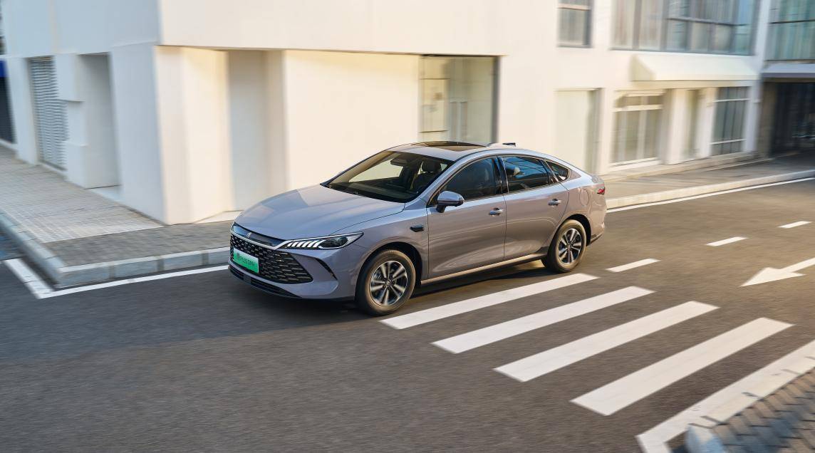 251229秦PLUS场景图0023B