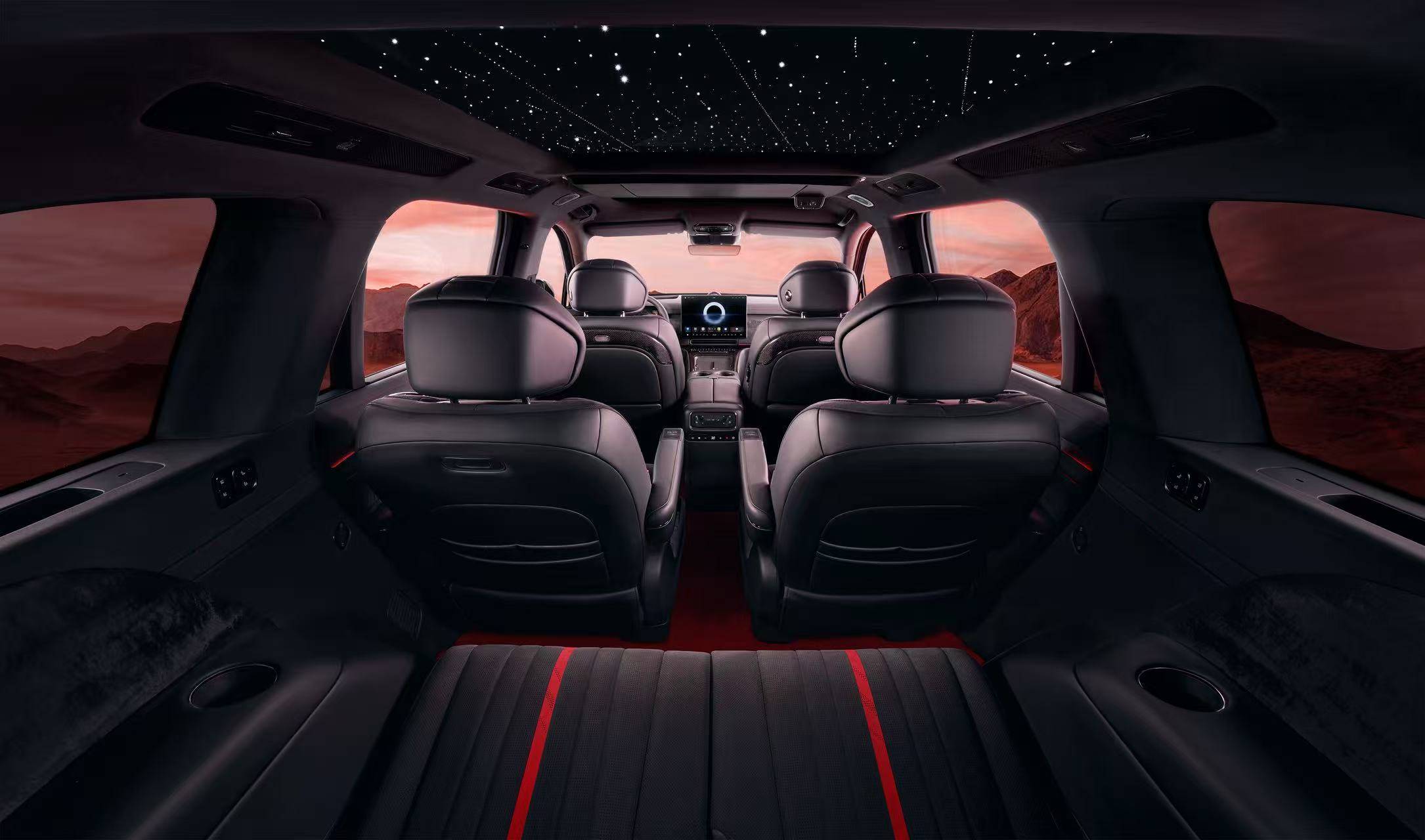 全新一代896线激光雷达旗舰SUV！岚图泰山黑武士版上市，售价50.99万元