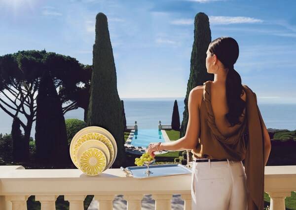 夏日新章：Christofle昆庭推出Malmaison Riviera马勒梅松海滨系列