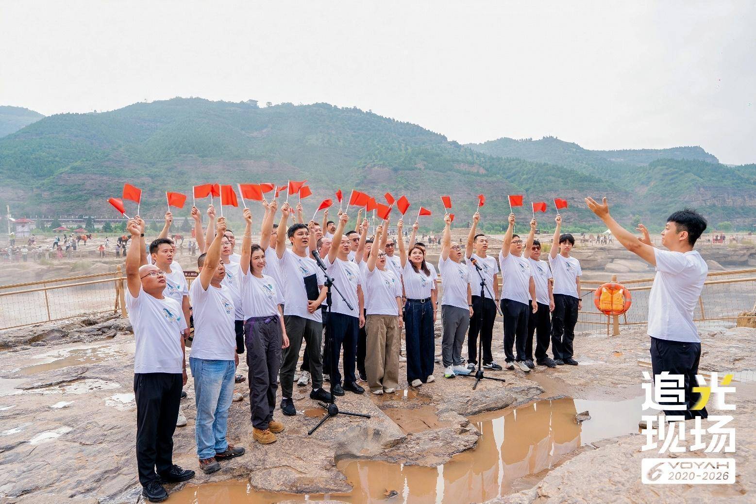 2026岚图用户之夜在成都盛大举行！“追光现场”见证六年向上路-第3张图片-汇众娱乐-汇众平台